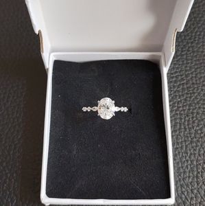 925 Sterling Silver Woman's Ring 💍